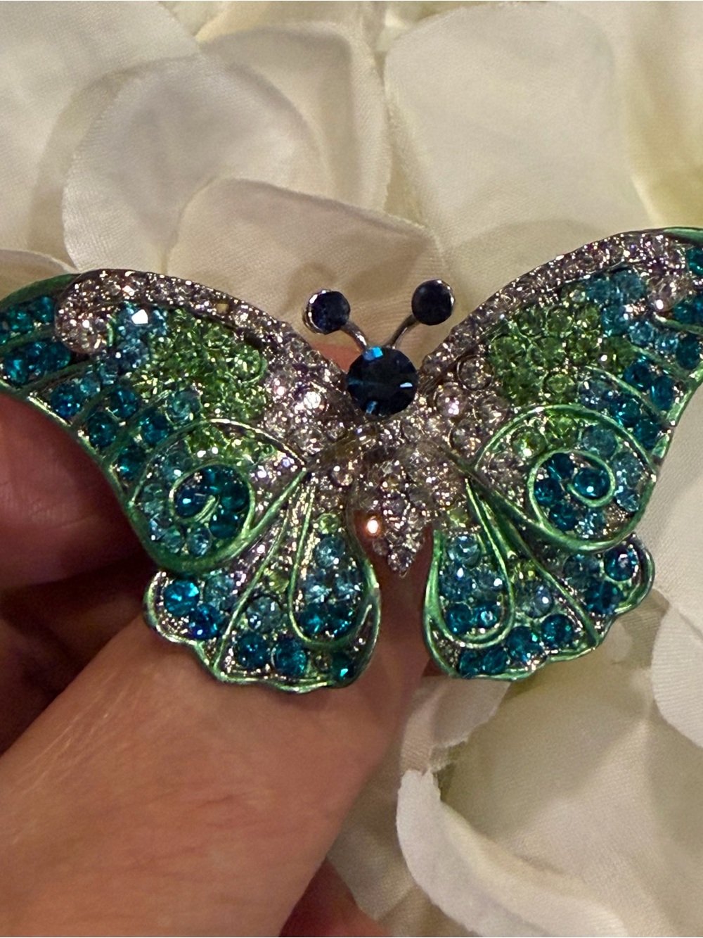 Oversized Rhinestone Butterfly Statement Cocktail Ring - Adjustable - Picture 11 of 16